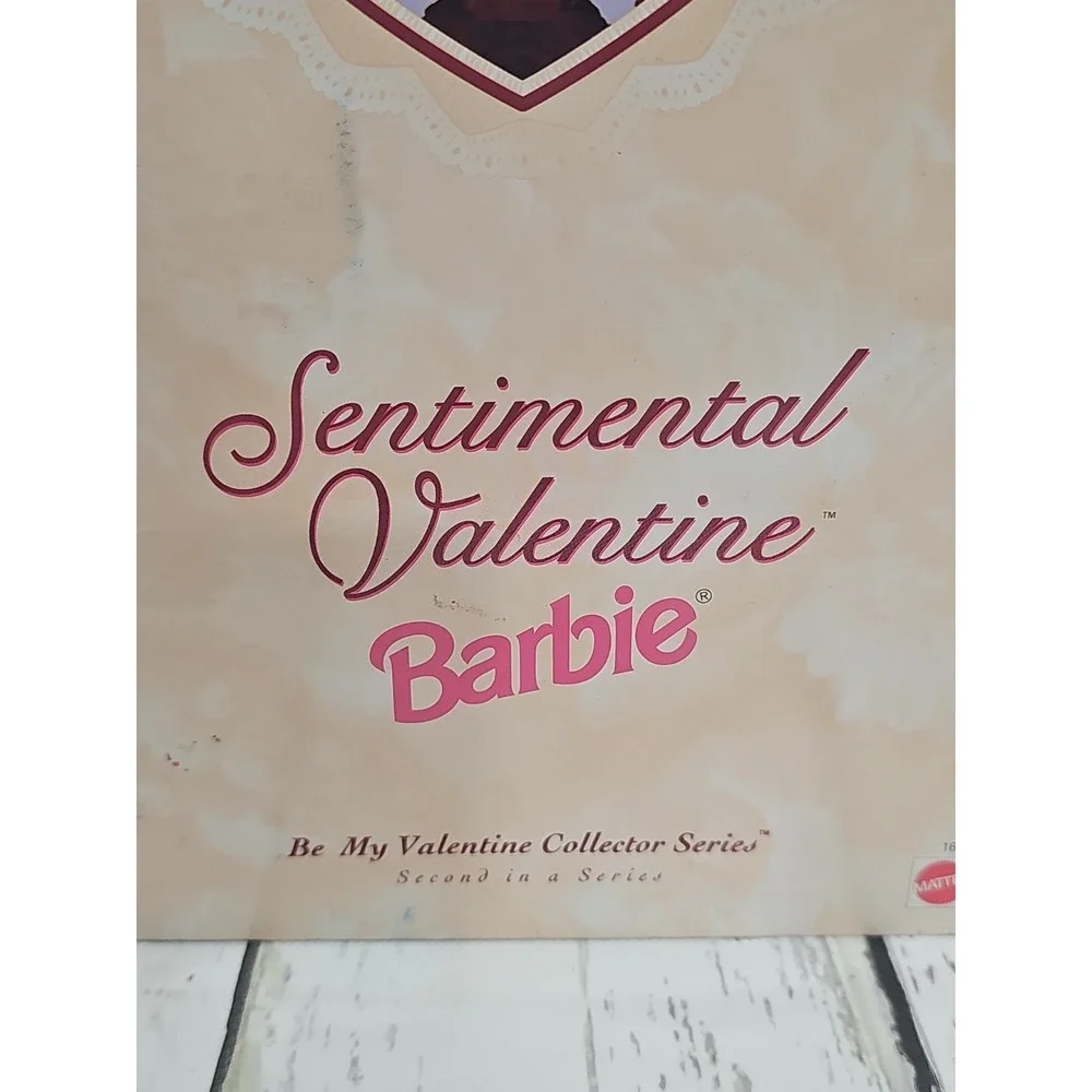 Sentimental Valentine Barbie Hallmark Special Edition 1996 Mattel #16536